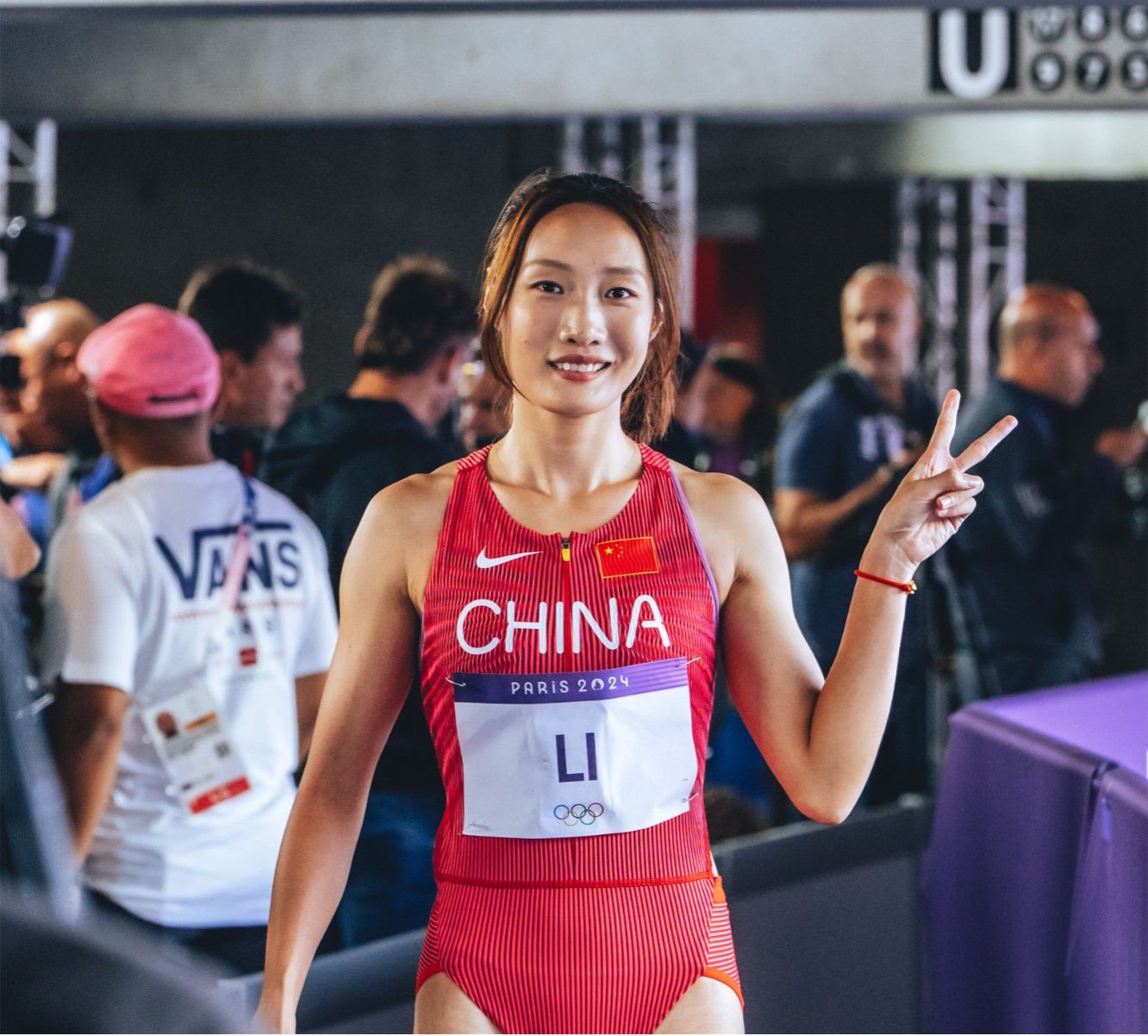 女子田径200米复活赛：李玉婷小组第三无缘半决赛