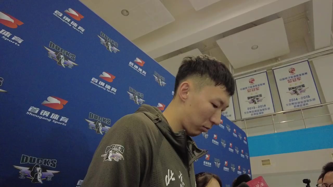 周琪：我认识翟晓川和范子铭很久了 我们彼此都很熟悉 不存在磨合问题 