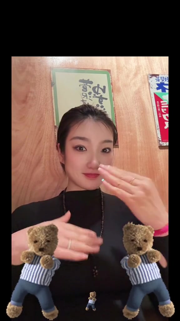 李萌晒手舞视频：希望你每天都被爱包围