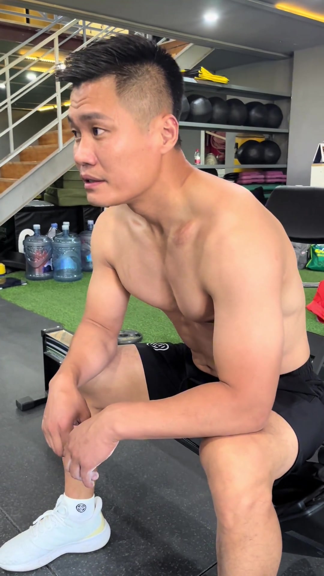 40岁的Lu Xiaojun发表了另一篇文章：我仍在路上 没有下山 继续练习 告别世界！